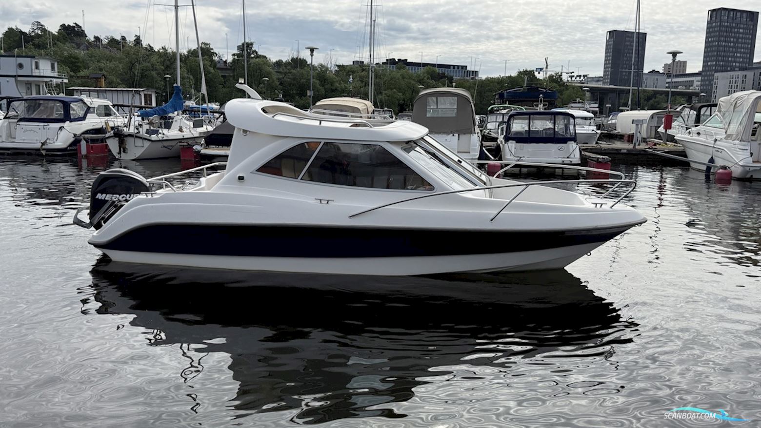 Flipper 630 CC Motorbåd 2006, med Mercury motor, Sverige
