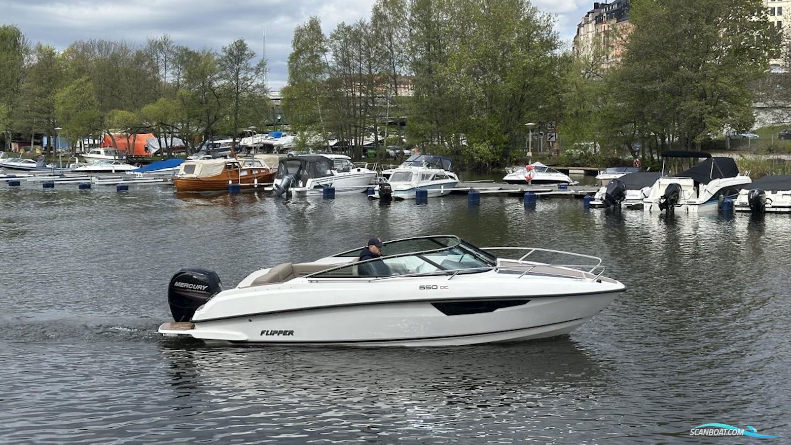 Flipper 650 DC Motorbåd 2020, med Mercury motor, Sverige