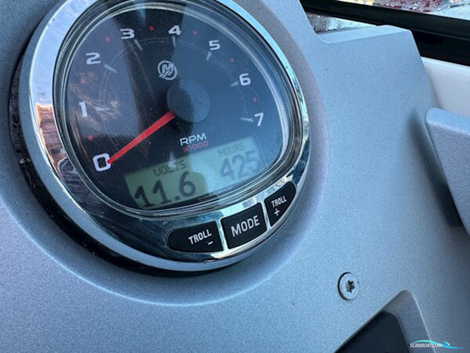 Flipper 670 DC med Mercury 225 hk Verado