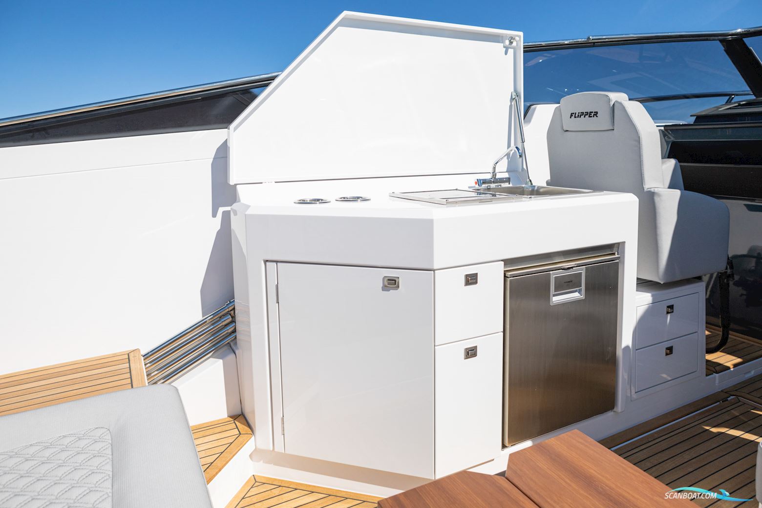 Flipper 900 DC med Mercury 2x200 hk 4-takt NY