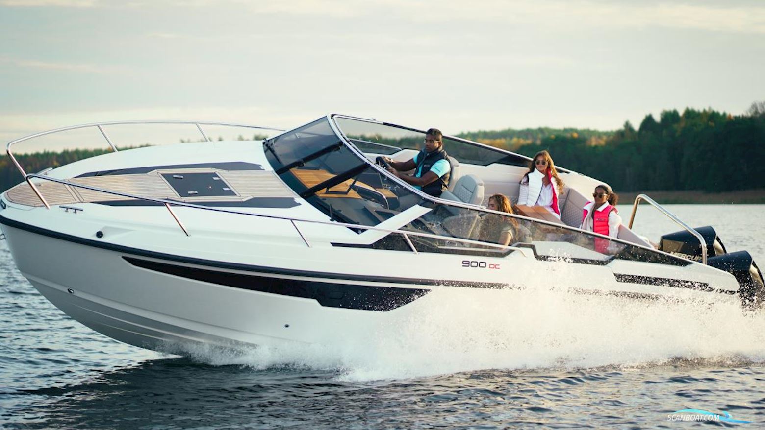 Flipper 900 DC Motorbåd 2023, med Mercury motor, Sverige