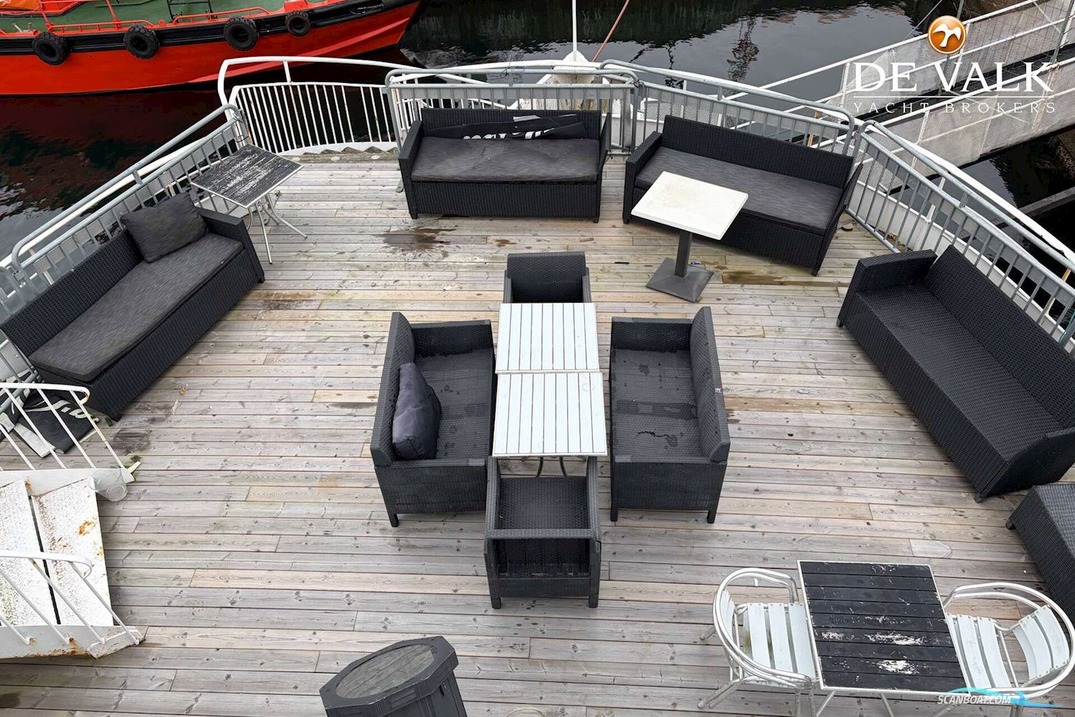 Floating Restaurant