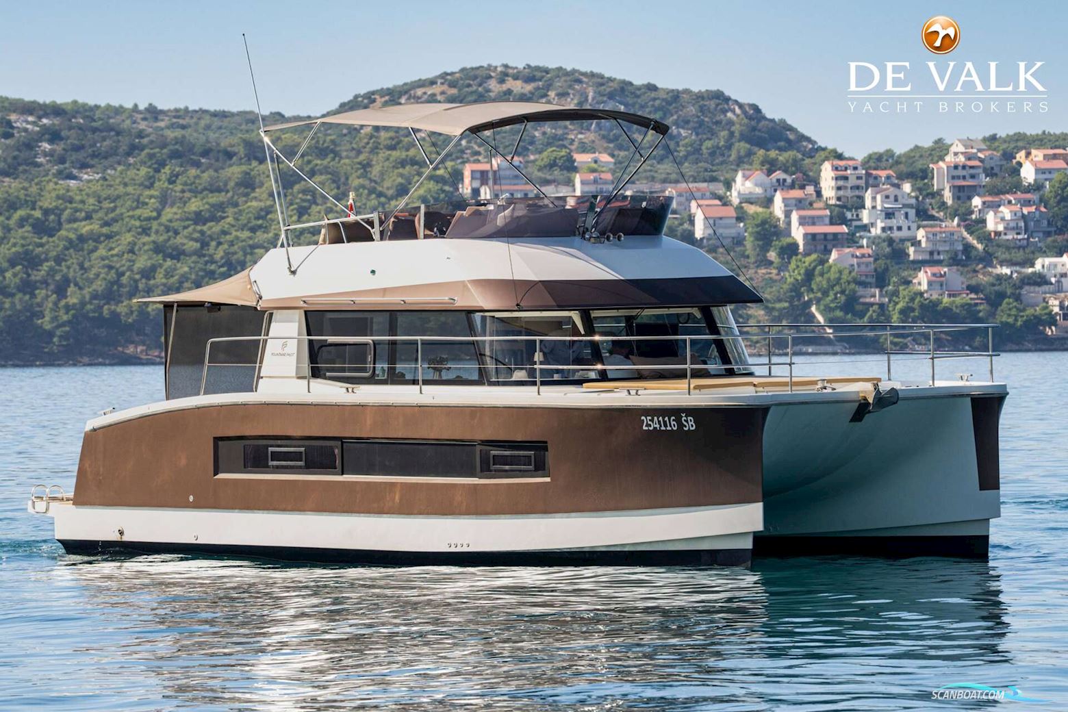 Fountaine Pajot MY 37 Motorbåd 2017, med Volvo motor, Kroatien