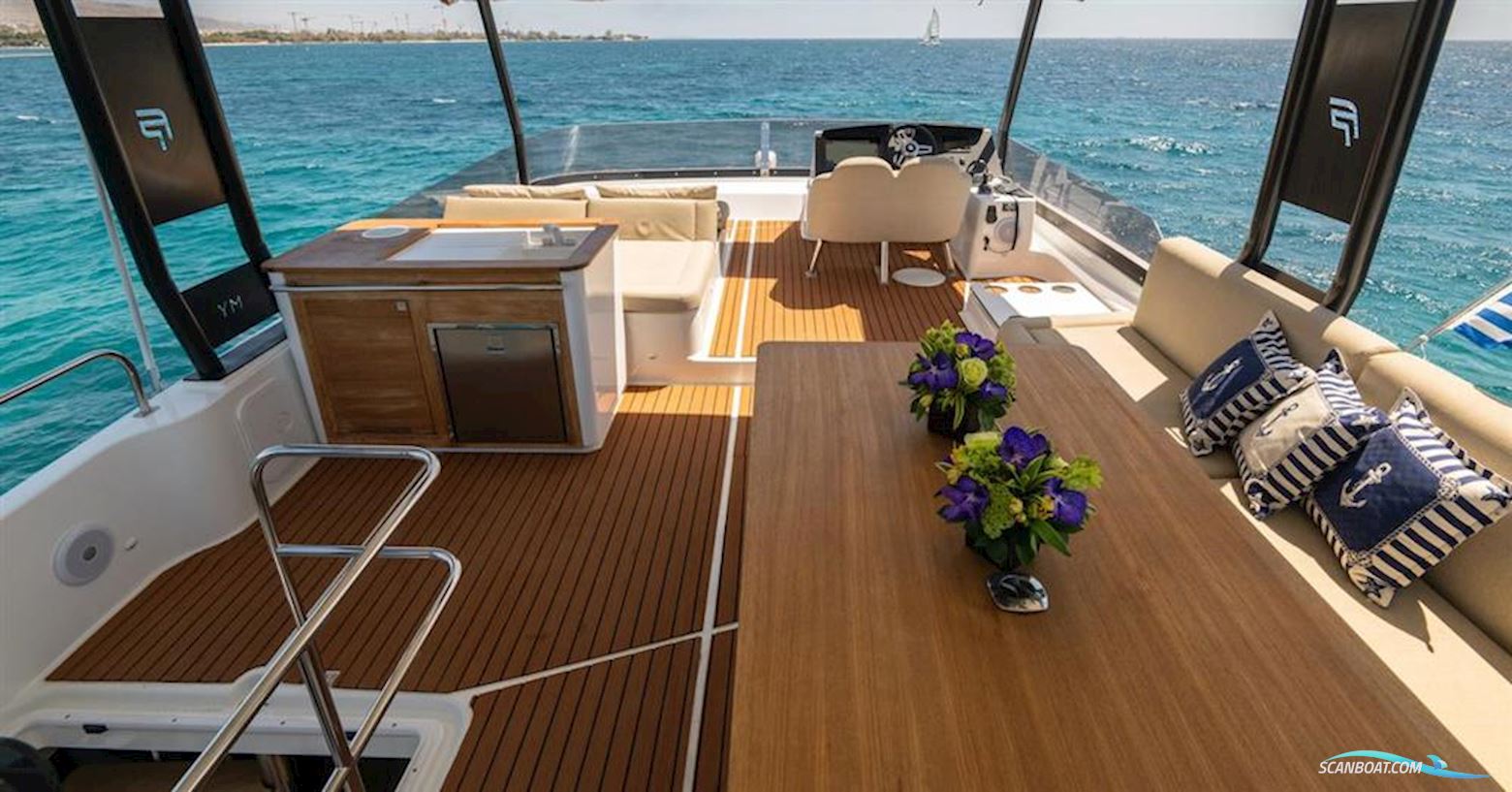 Fountaine Pajot MY6