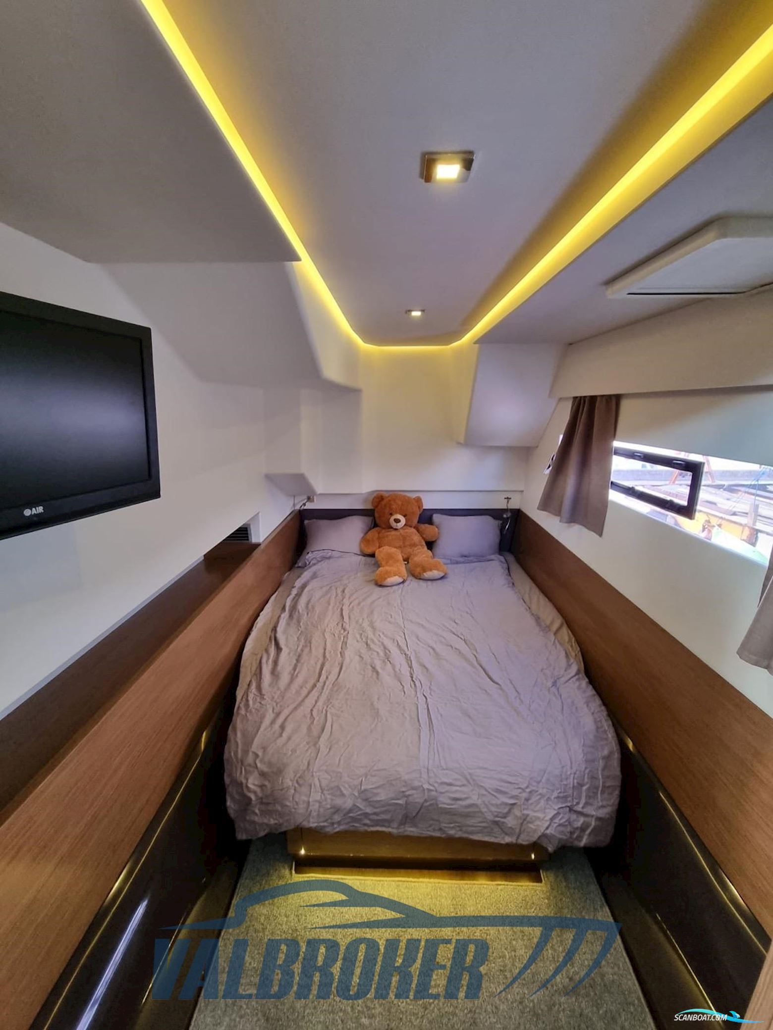 Fountaine Pajot Pajot 37