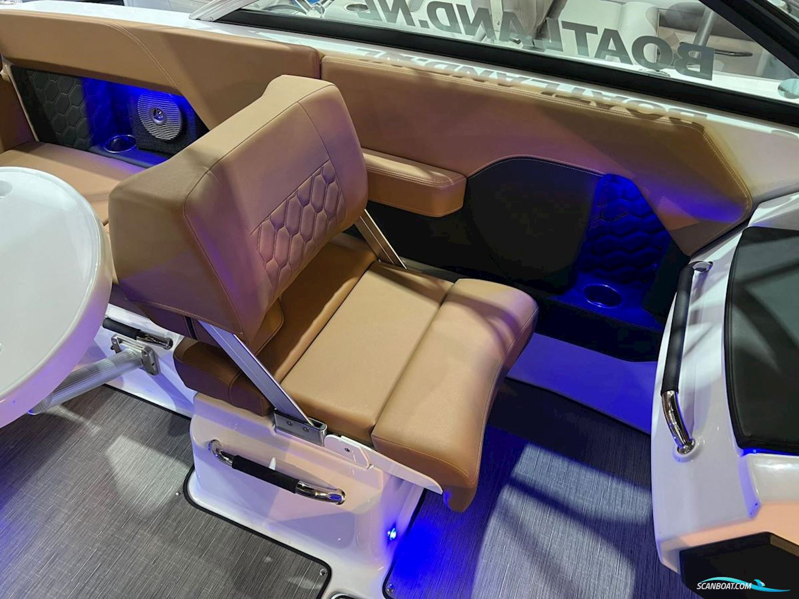 Four Winns  H2 BOWRIDER NEW DEMO