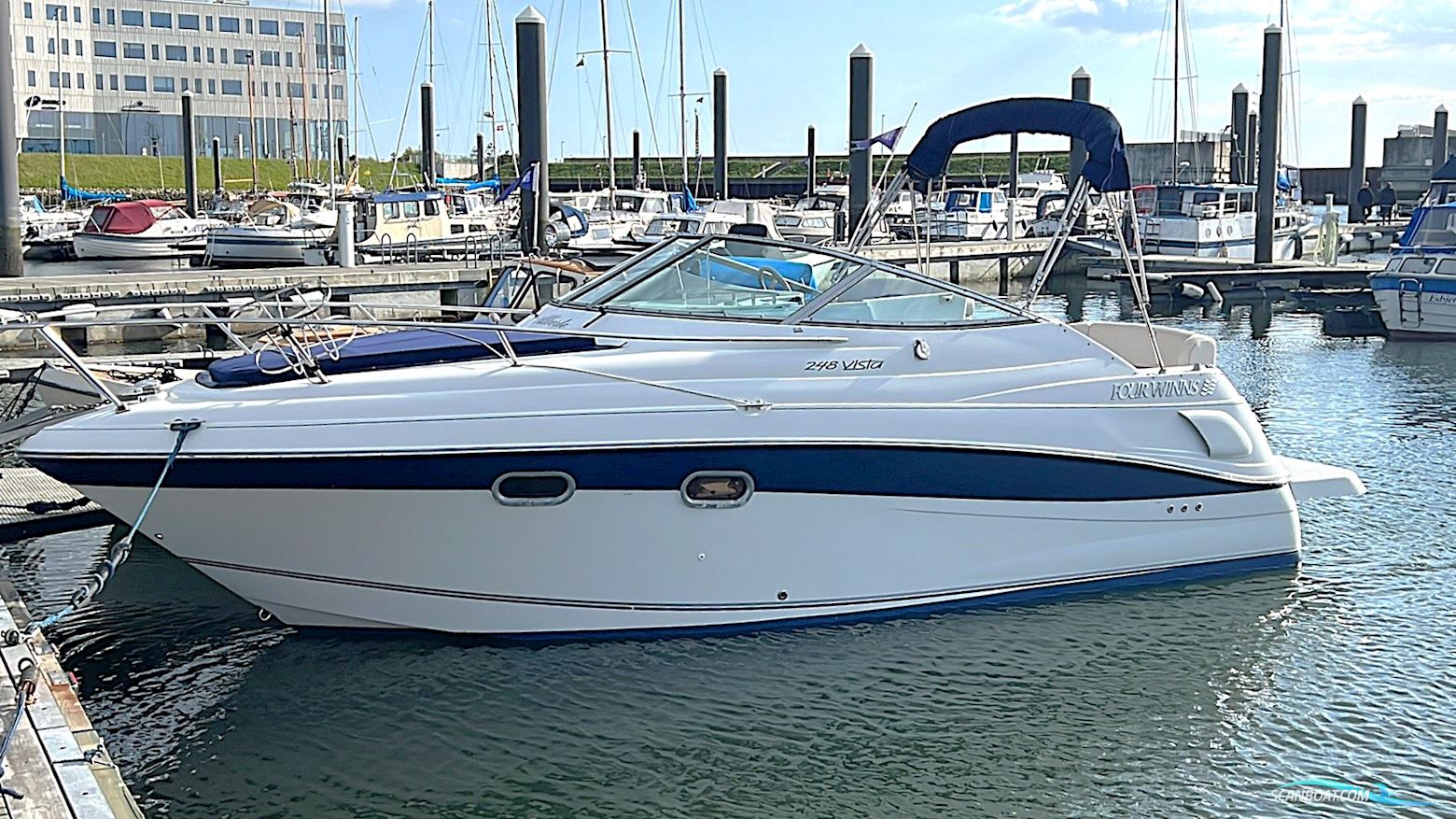 Four Winns 248 Vista Motorbåd 2000, med Volvo Penta motor, Danmark