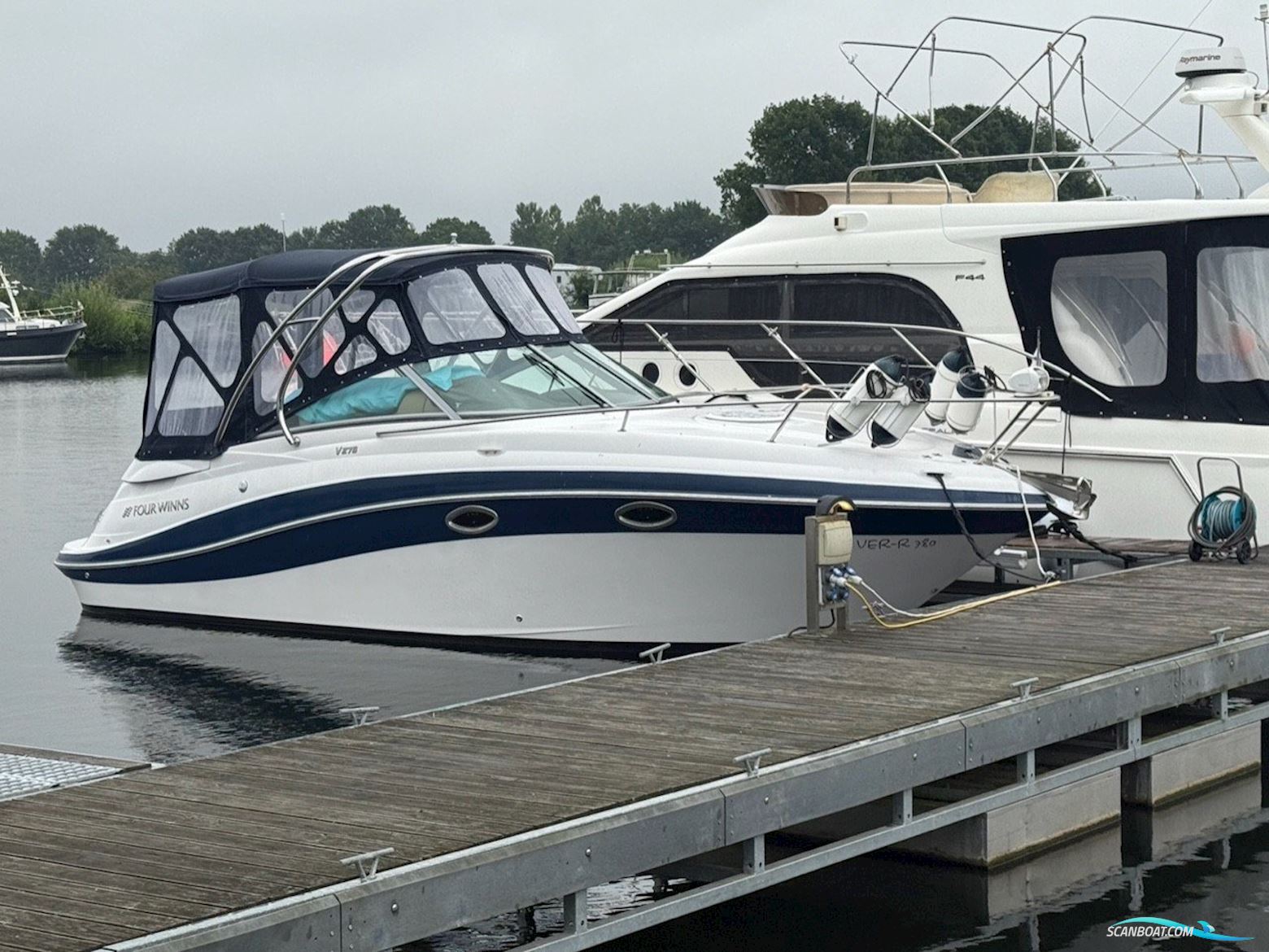 Four Winns 278 Motorbåd 2007, med Volvo Penta 5.7 Gxi motor, Tyskland