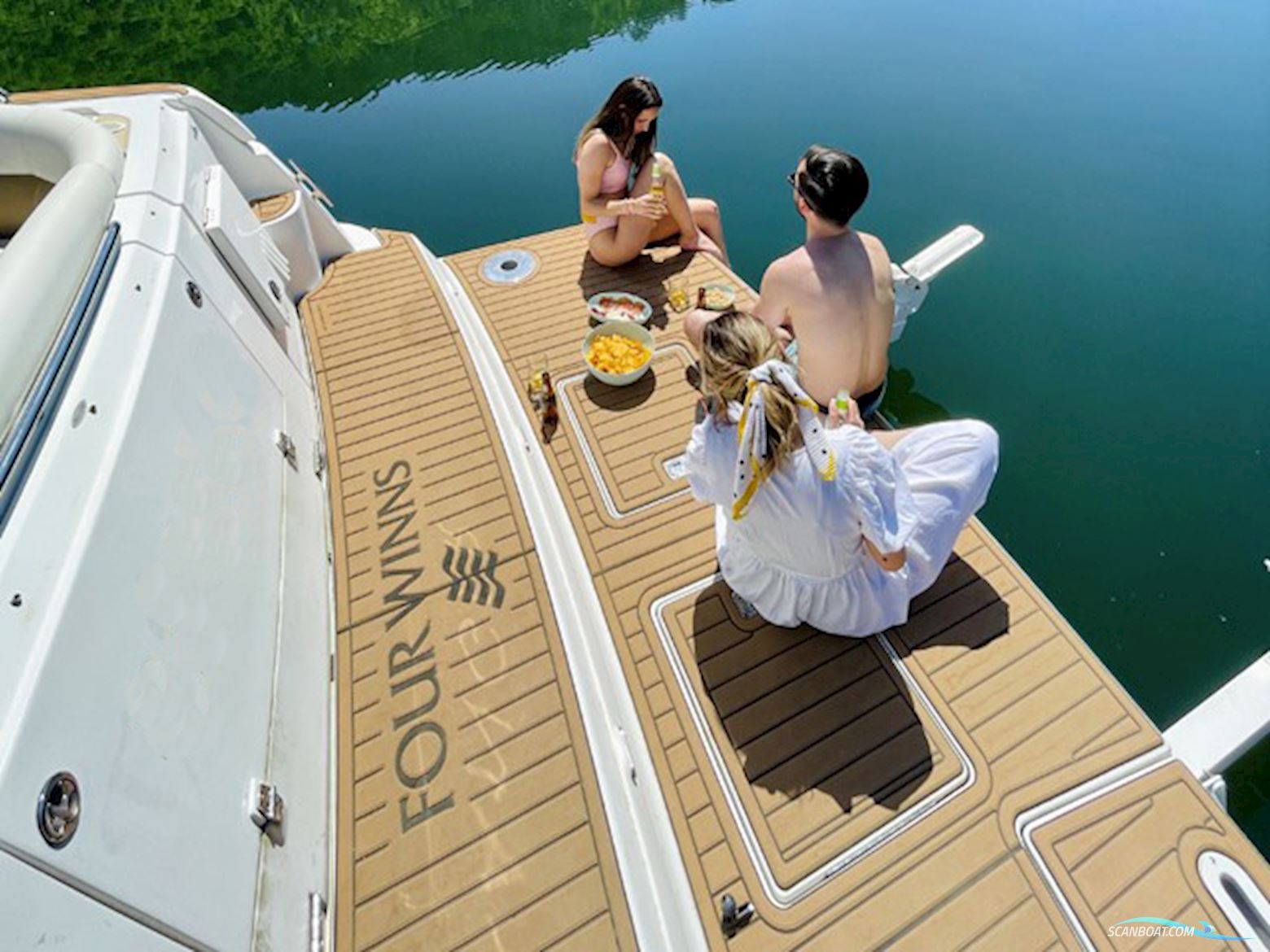 Four Winns 378 Vista – Ralph Lauren Limited Edition