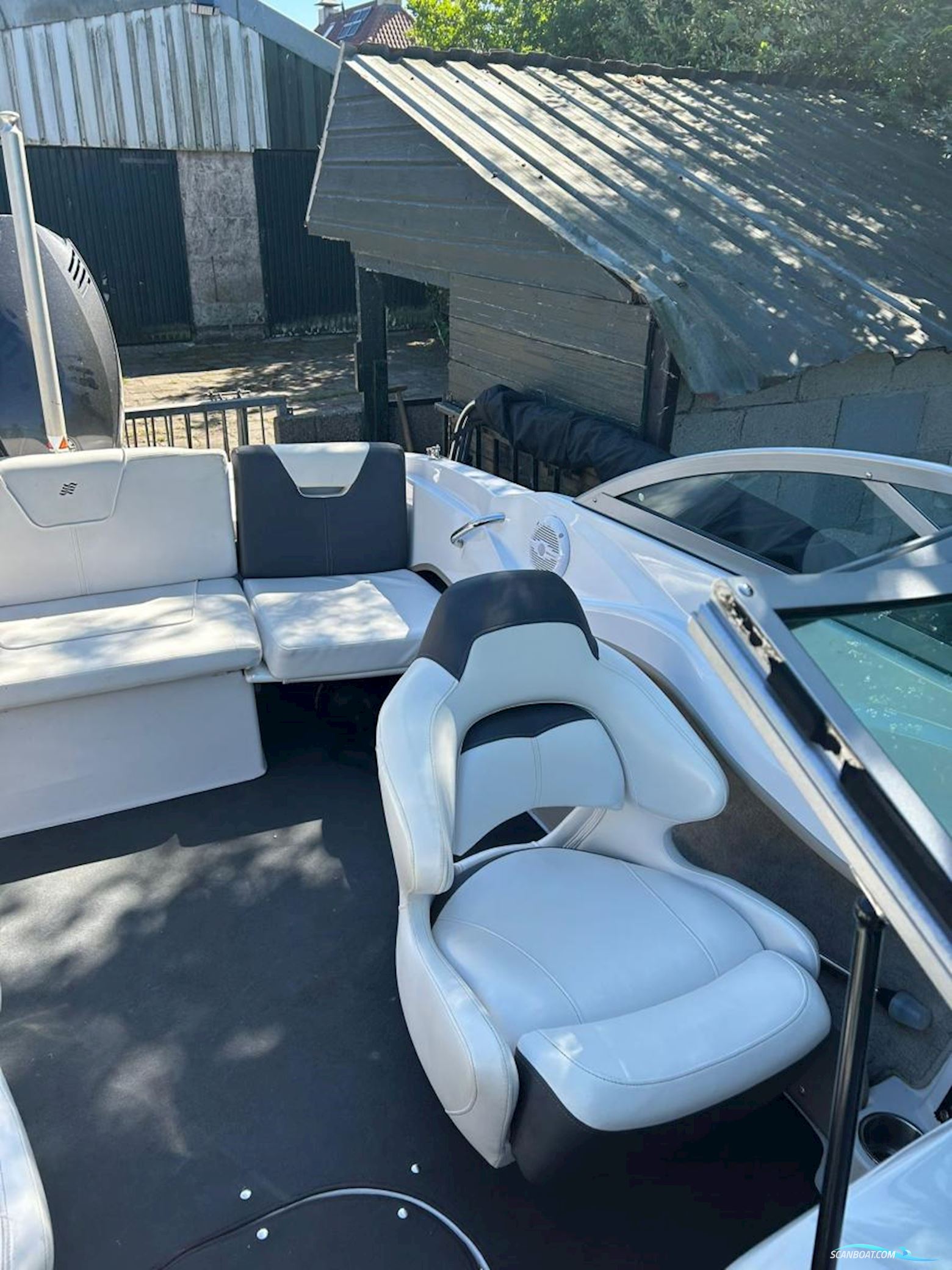 Four Winns H180 Bowrider Outboard