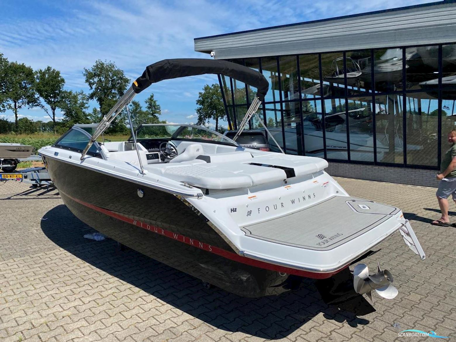 Four Winns H2 Bowrider Met Boegschroef