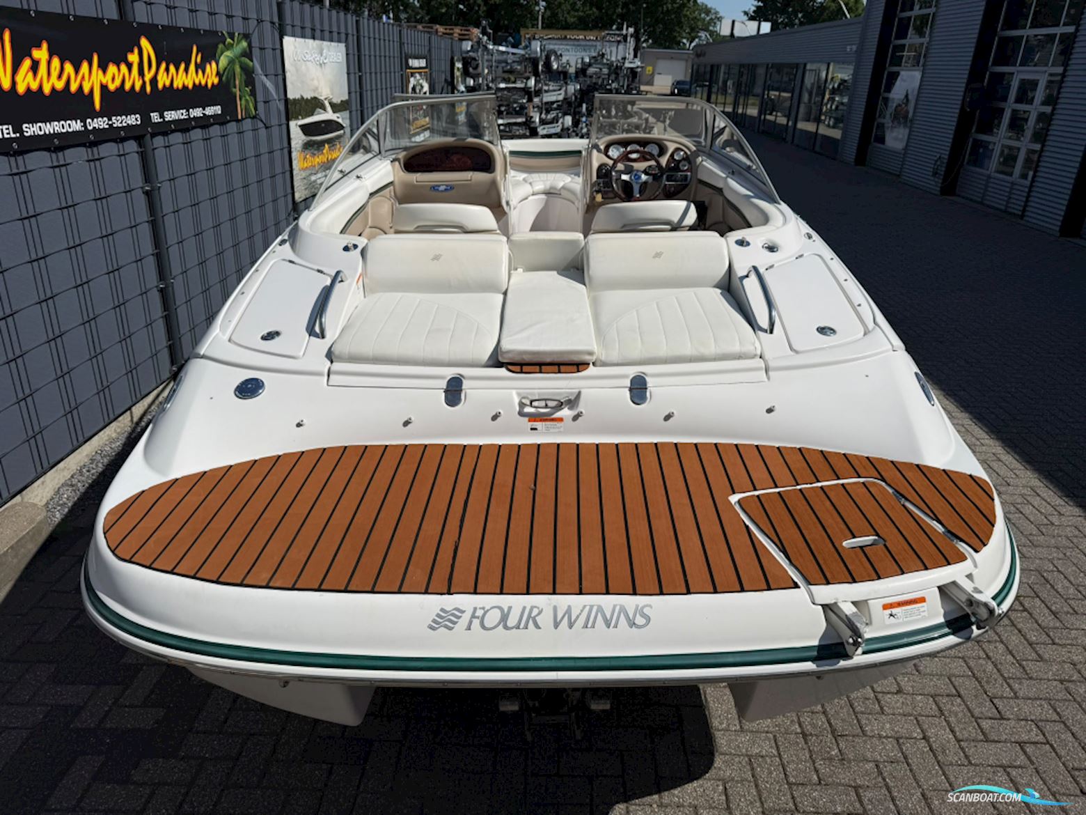 Four Winns Horizon 210