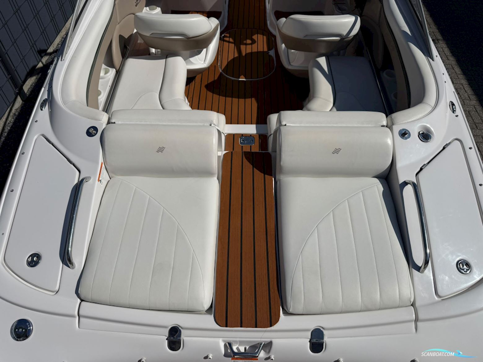 Four Winns Horizon 210