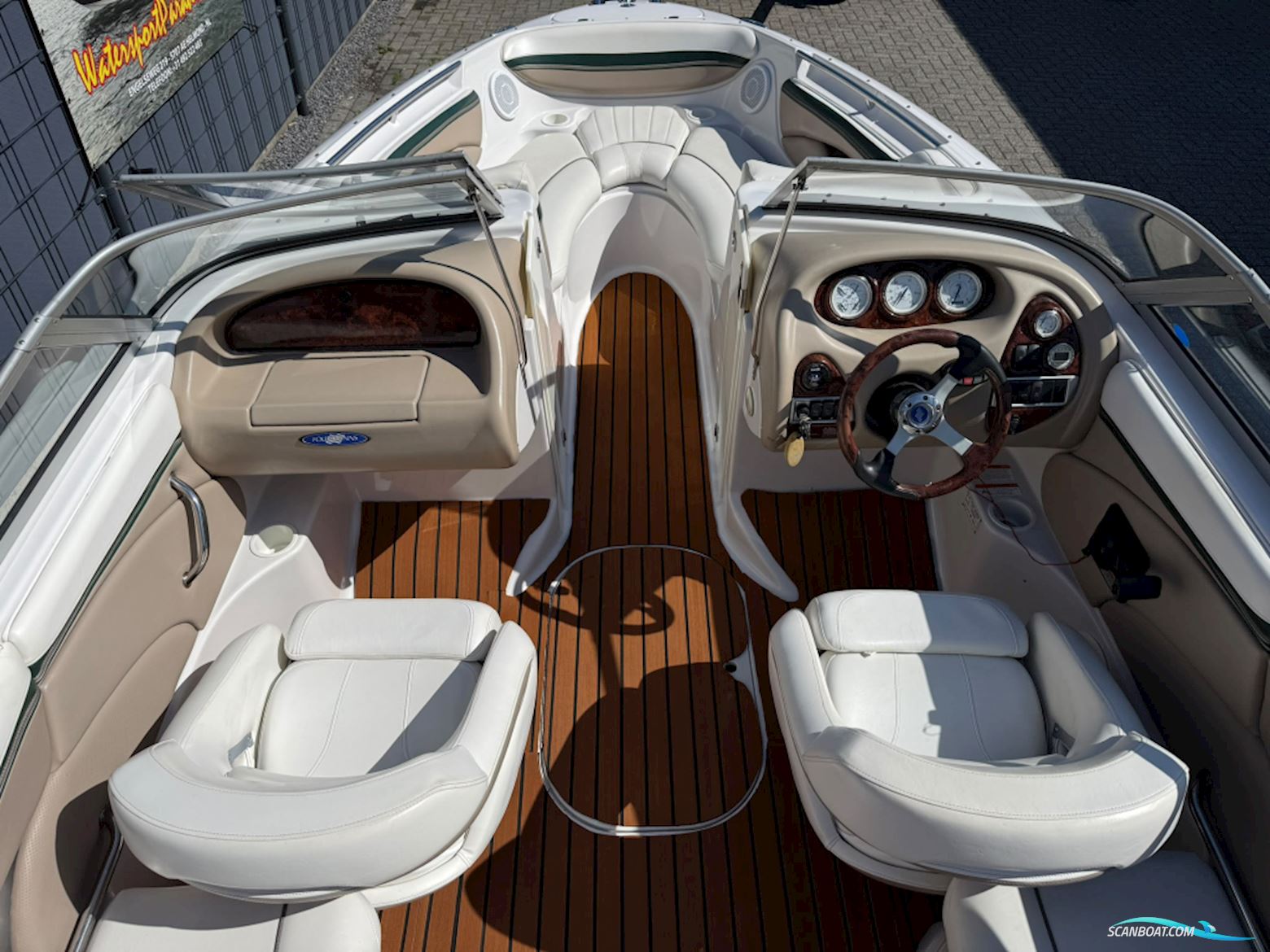 Four Winns Horizon 210
