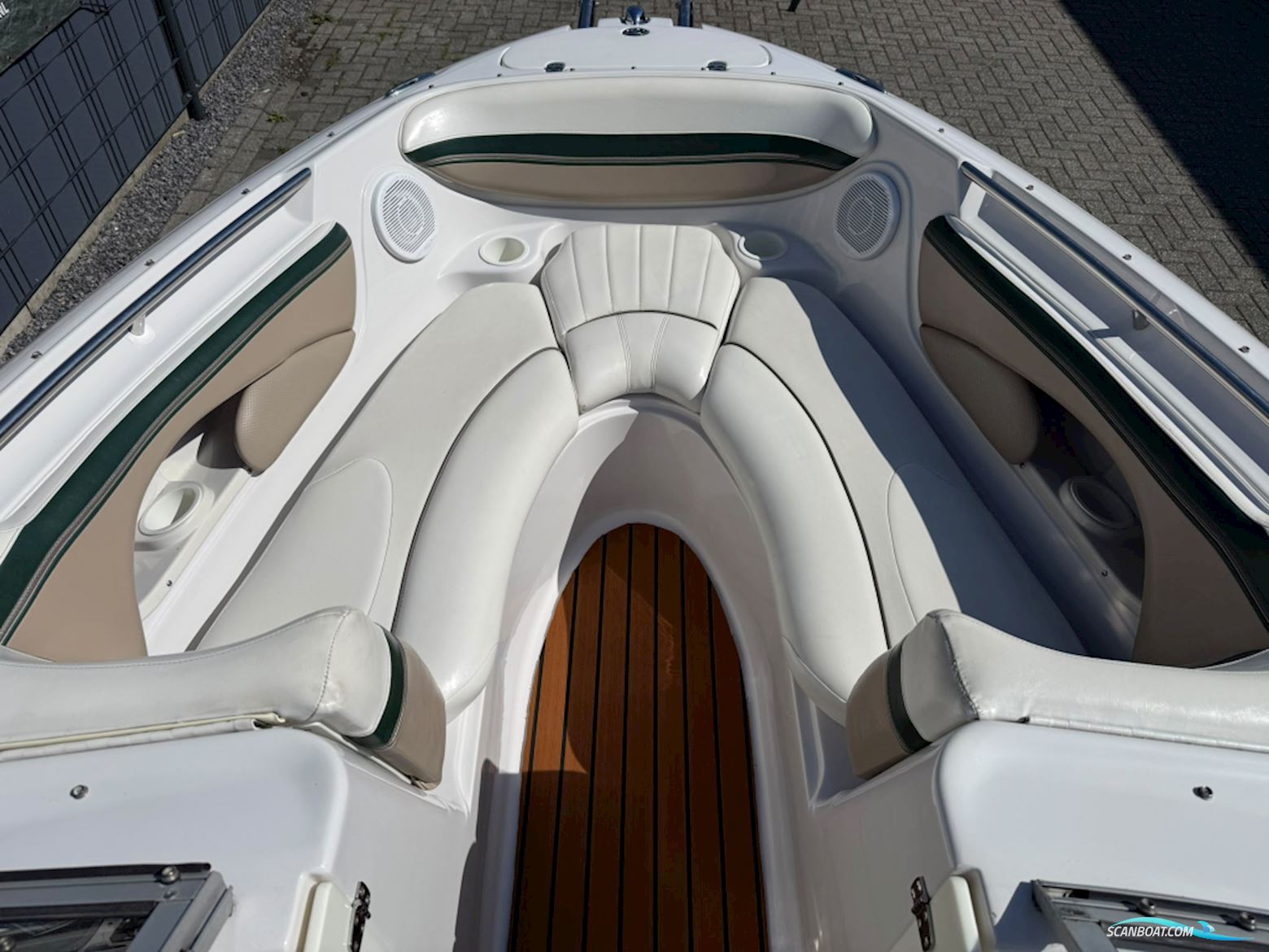 Four Winns Horizon 210