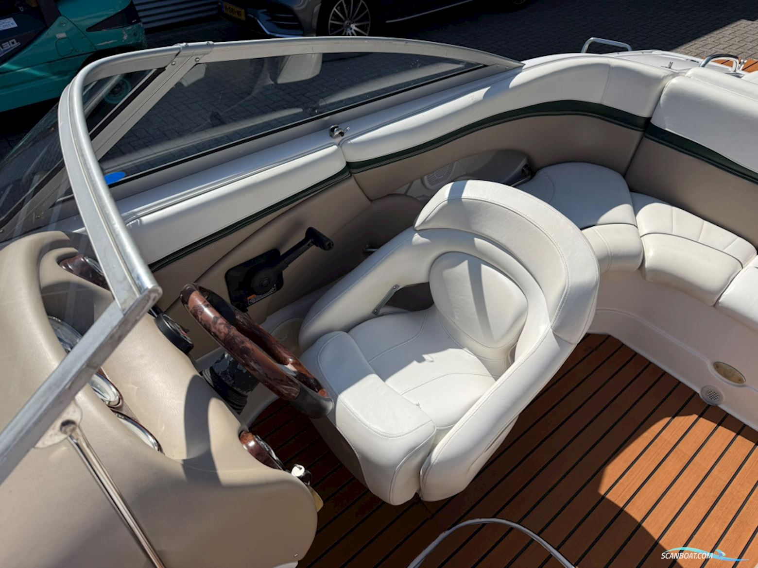 Four Winns Horizon 210