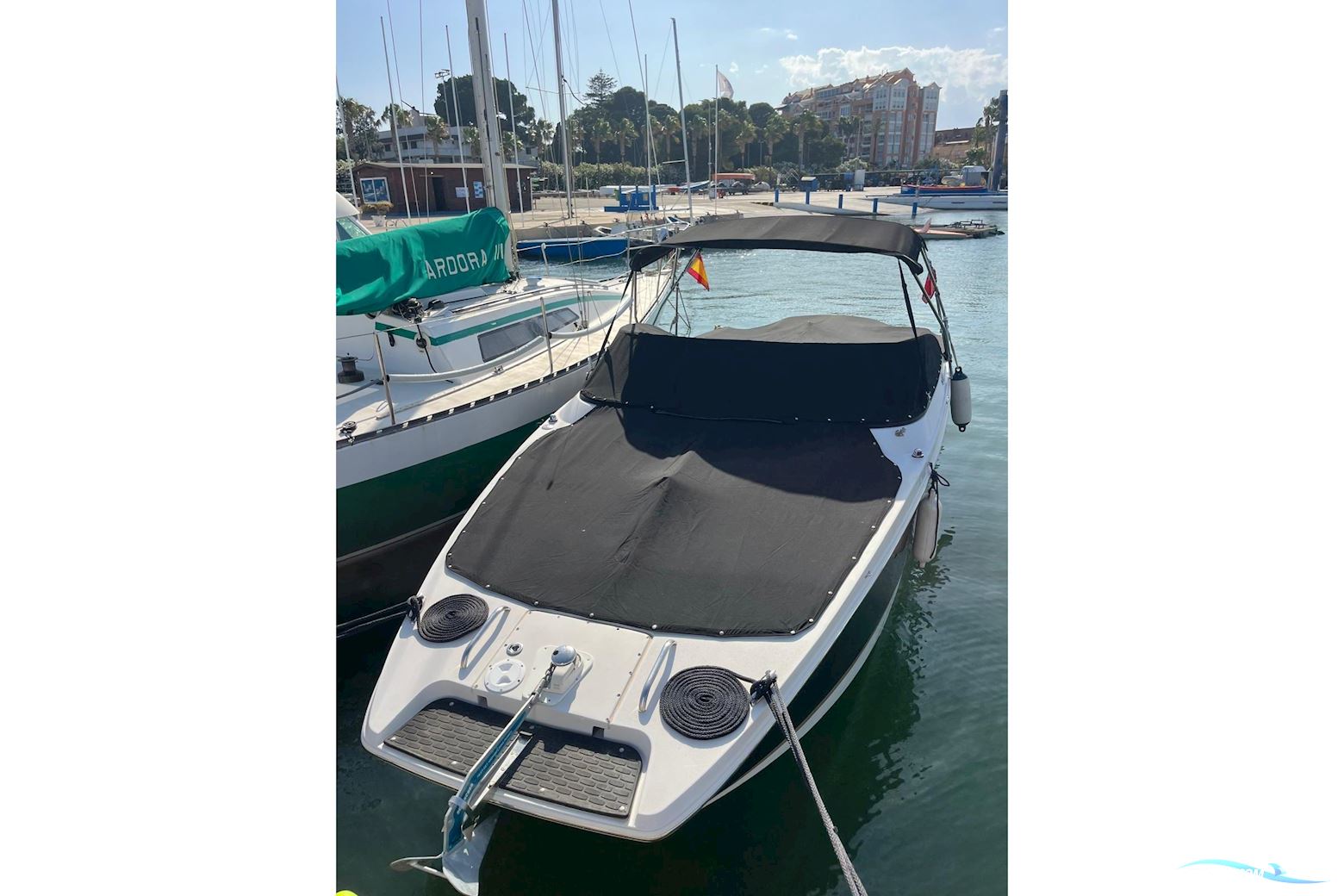 Four Winns SL262
