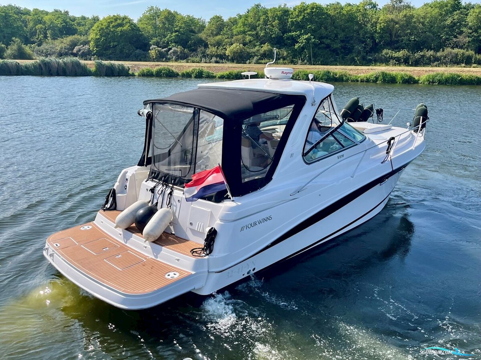 Four Winns V378 (Vista)
