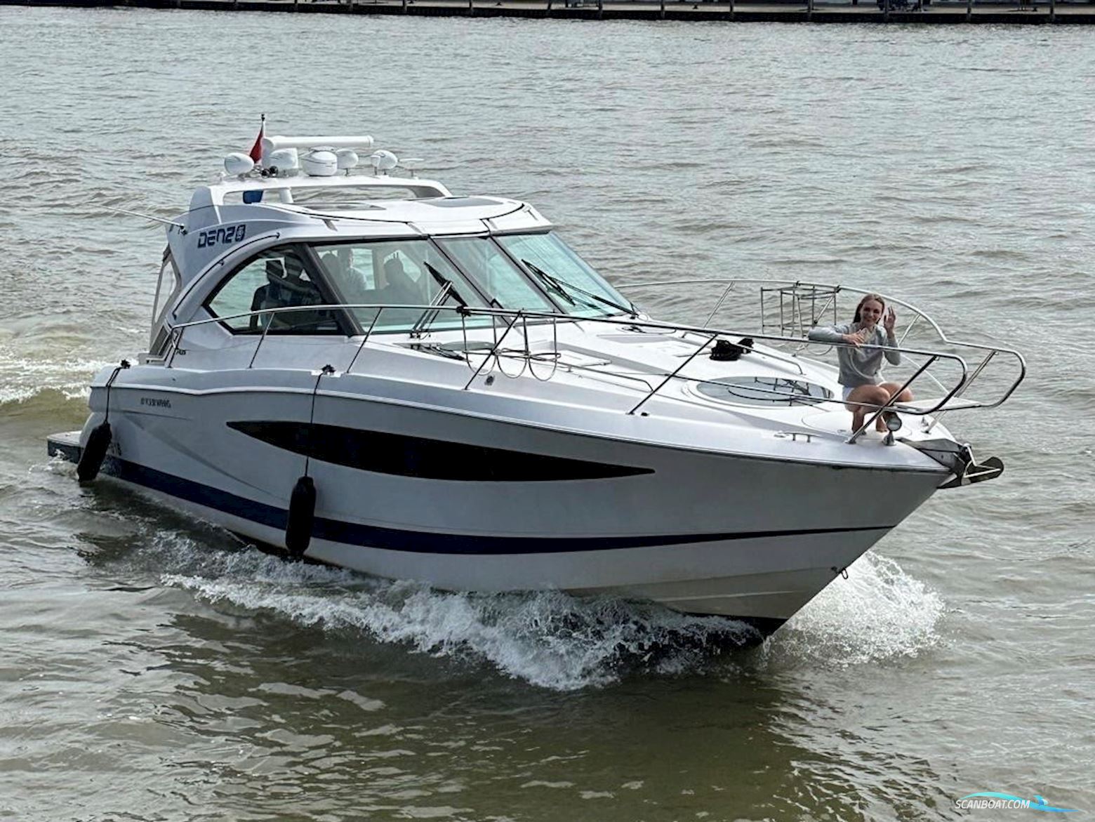Four Winns V435 - Export Motorbåd 2010, med Volvo Penta motor, Holland