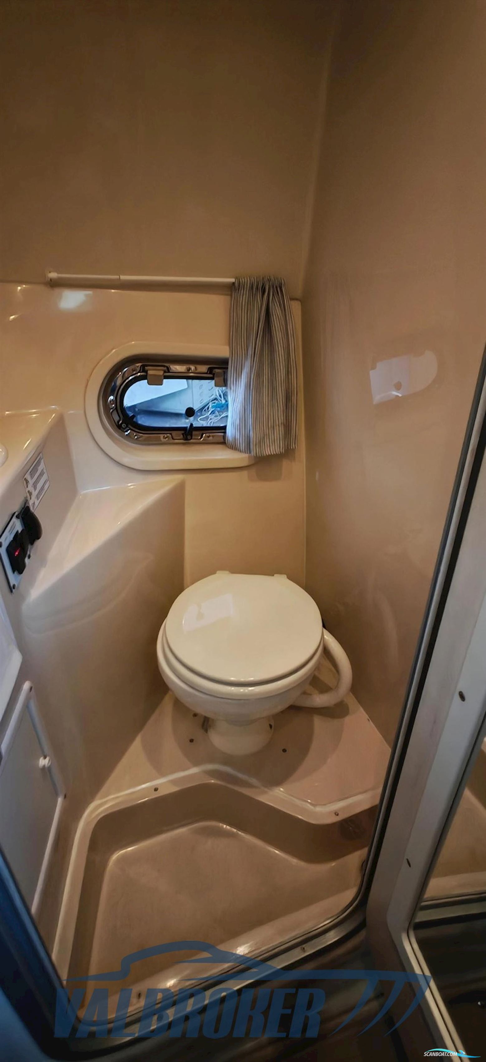 Four Winns Vista 248