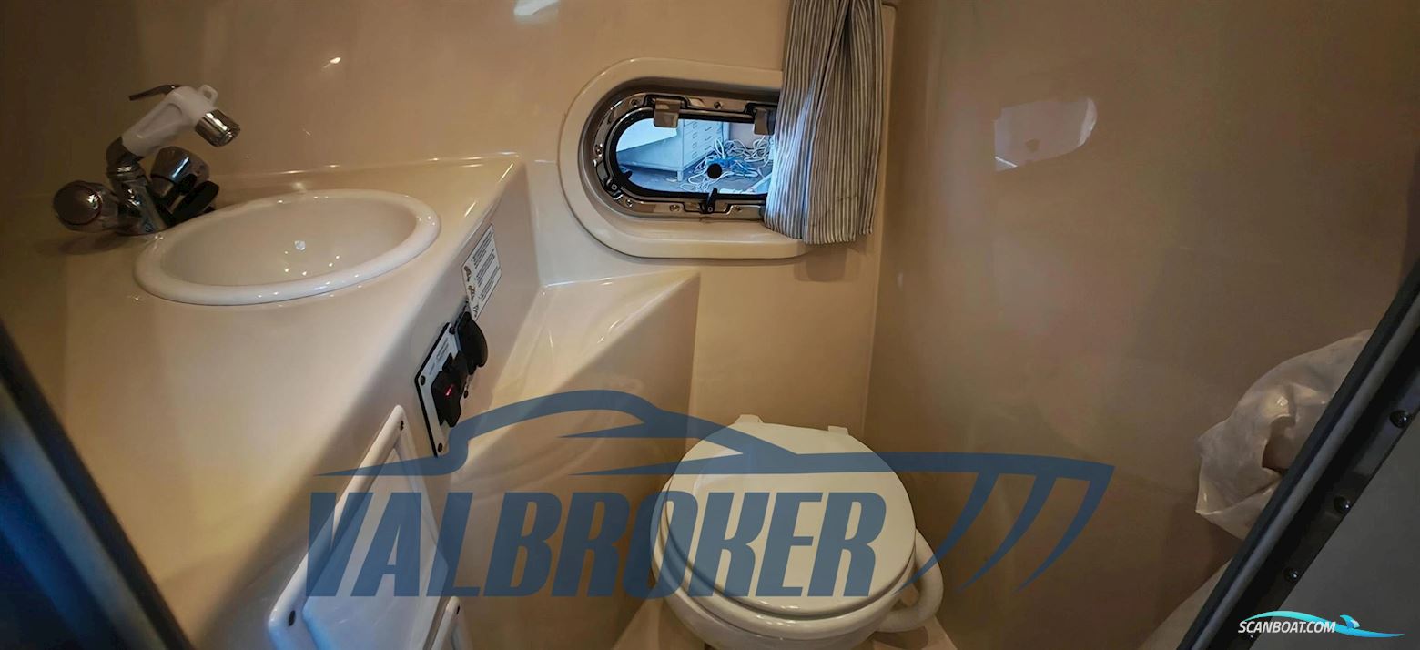 Four Winns Vista 248