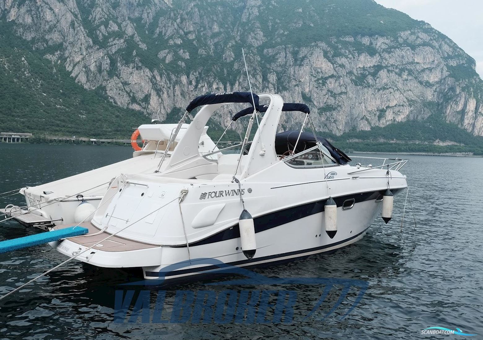 Four Winns Vista 268 Motorbåd 2005, med Volvo Penta 5.7 GiE motor, Italien