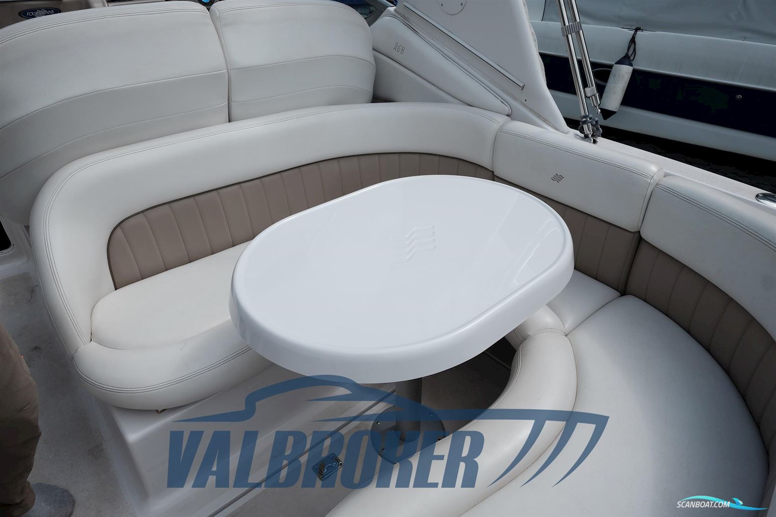 Four Winns Vista 268