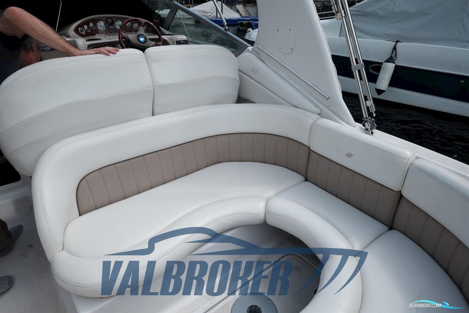 Four Winns Vista 268