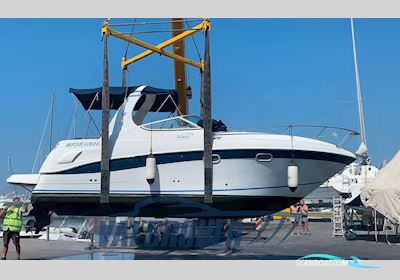 Four Winns Vista 268 Motorbåd 2003, med Volvo Penta 5.7 Gi/DP-S1 motor, Italien