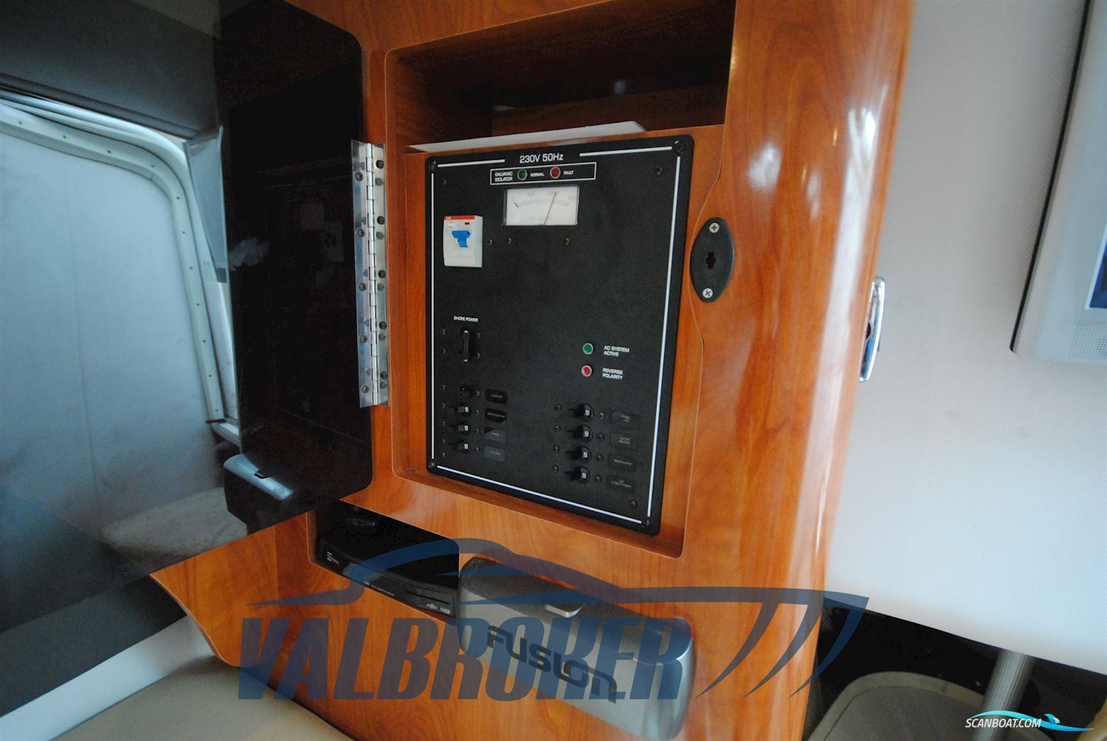 Four Winns Vista 288