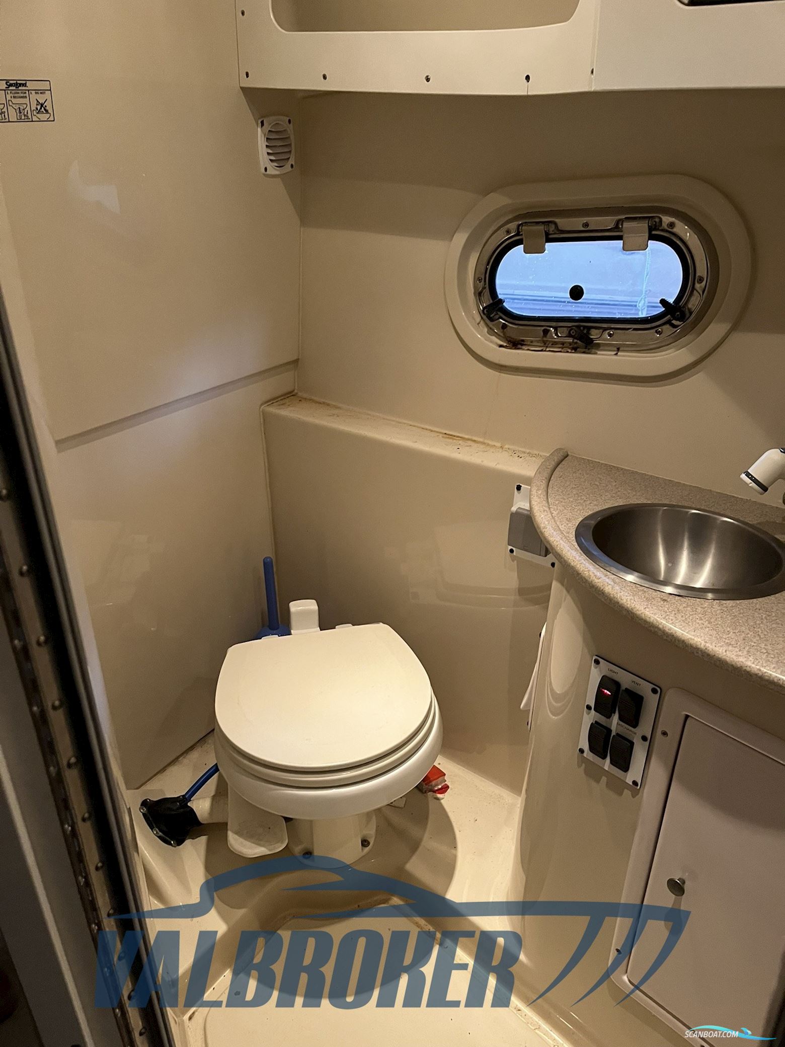 Four Winns Vista 288