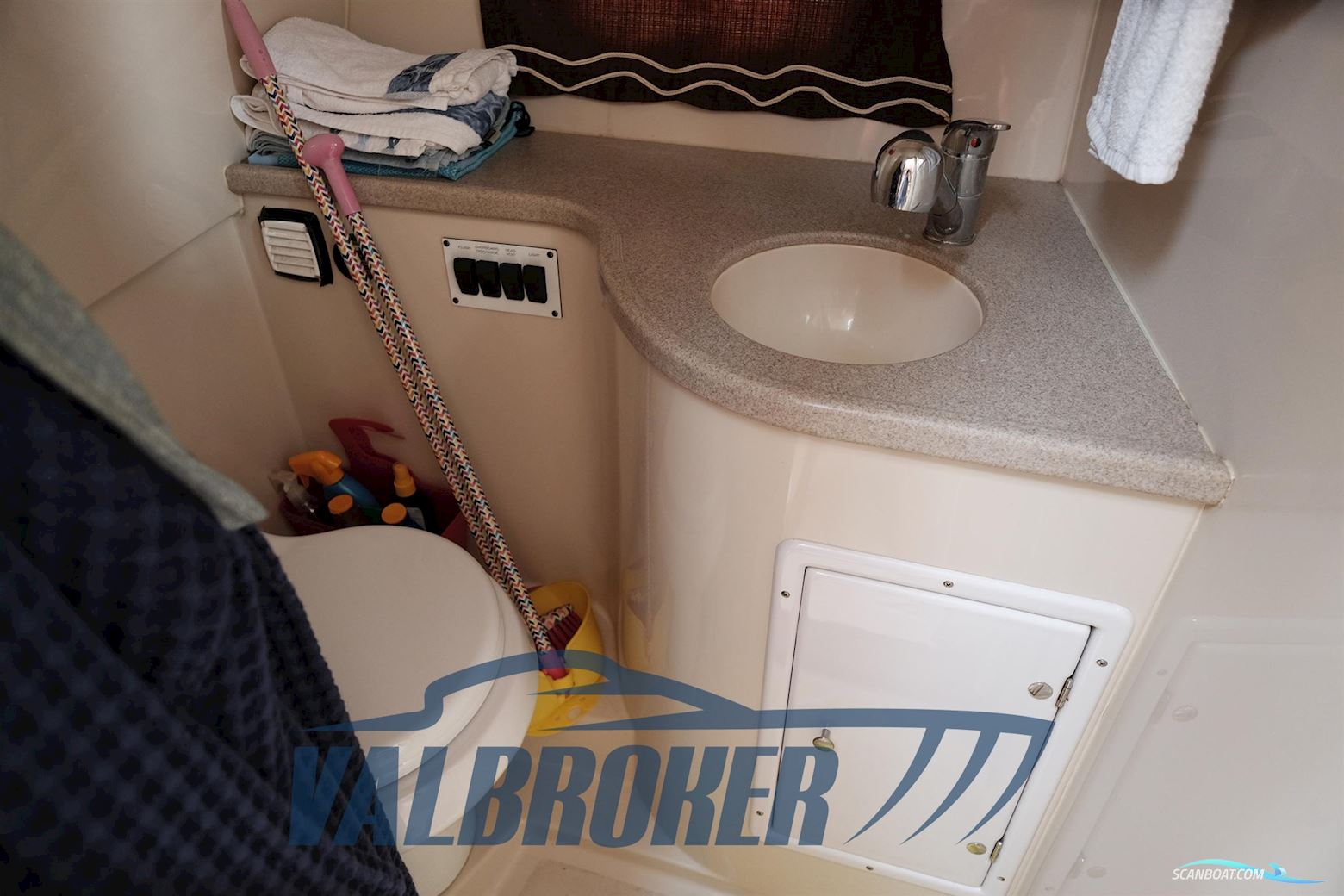 Four Winns Vista 328