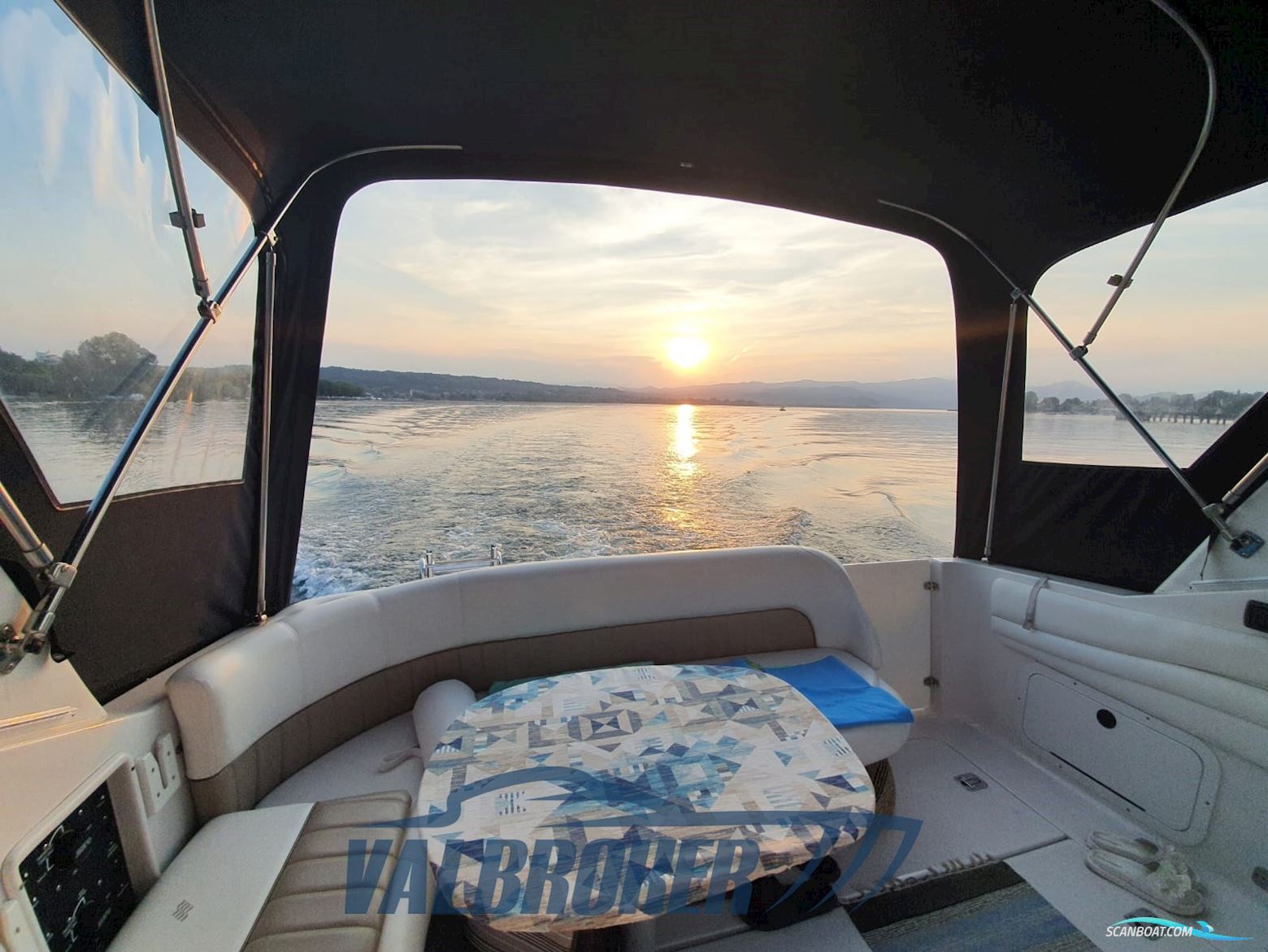 Four Winns Vista 328