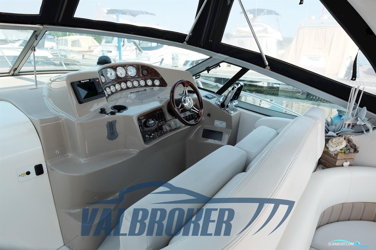 Four Winns Vista 328