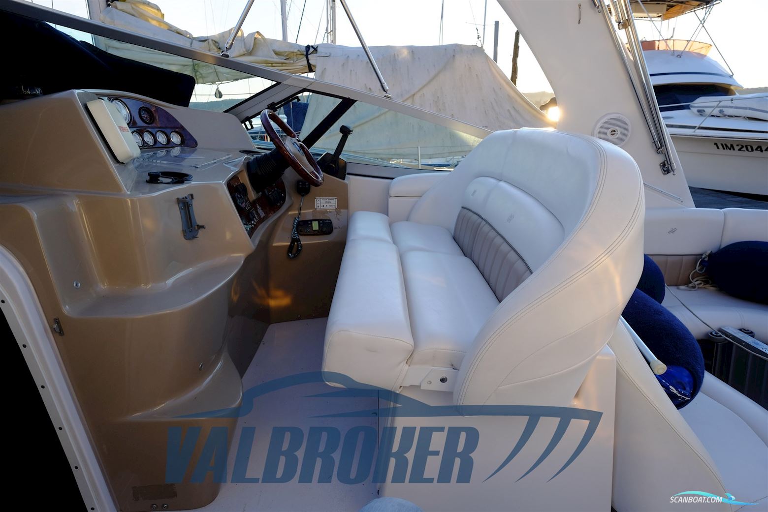 Four Winns Vista 328