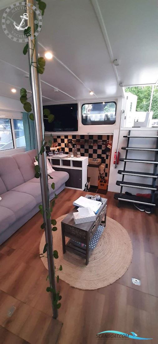 Funcraft 1500 Flybridge