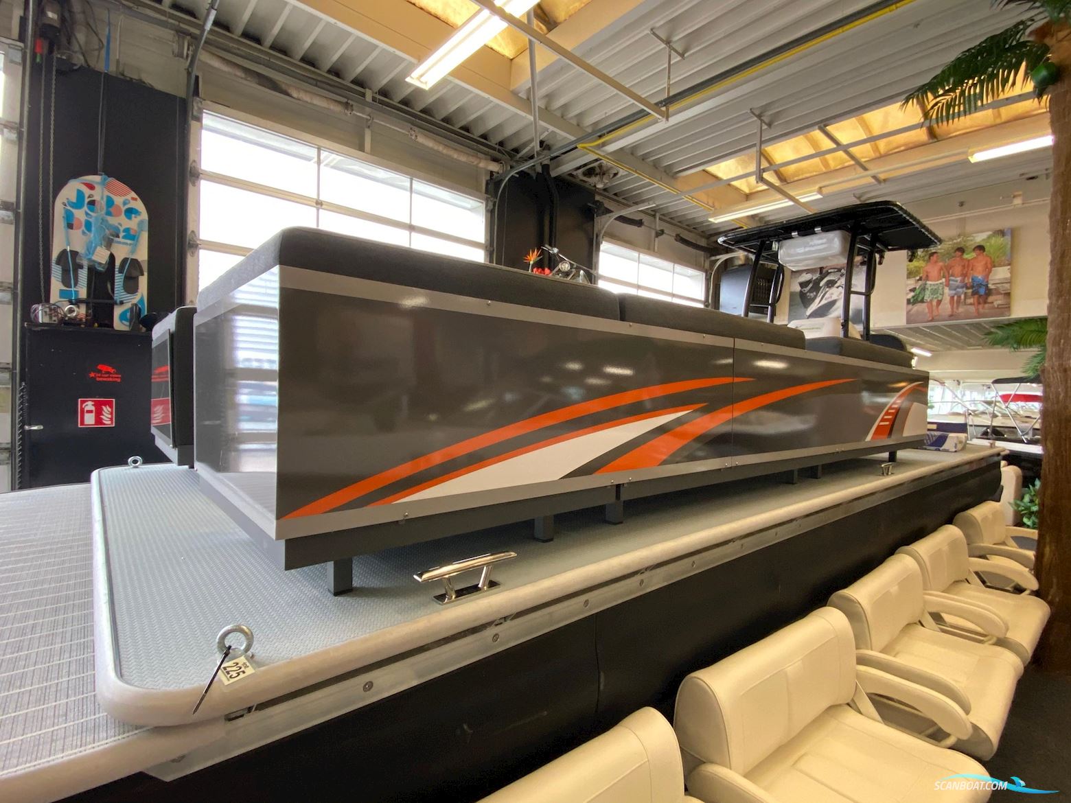 Funcruiser Pontoon 850 - NIEUW