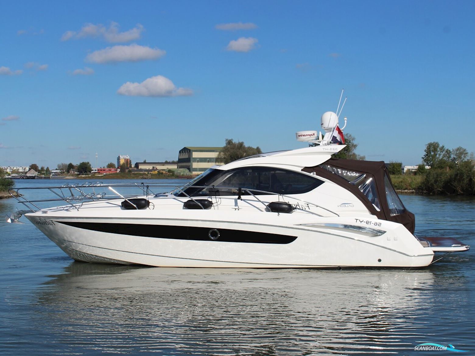 Galeon 325 HT Motorbåd 2012, Holland