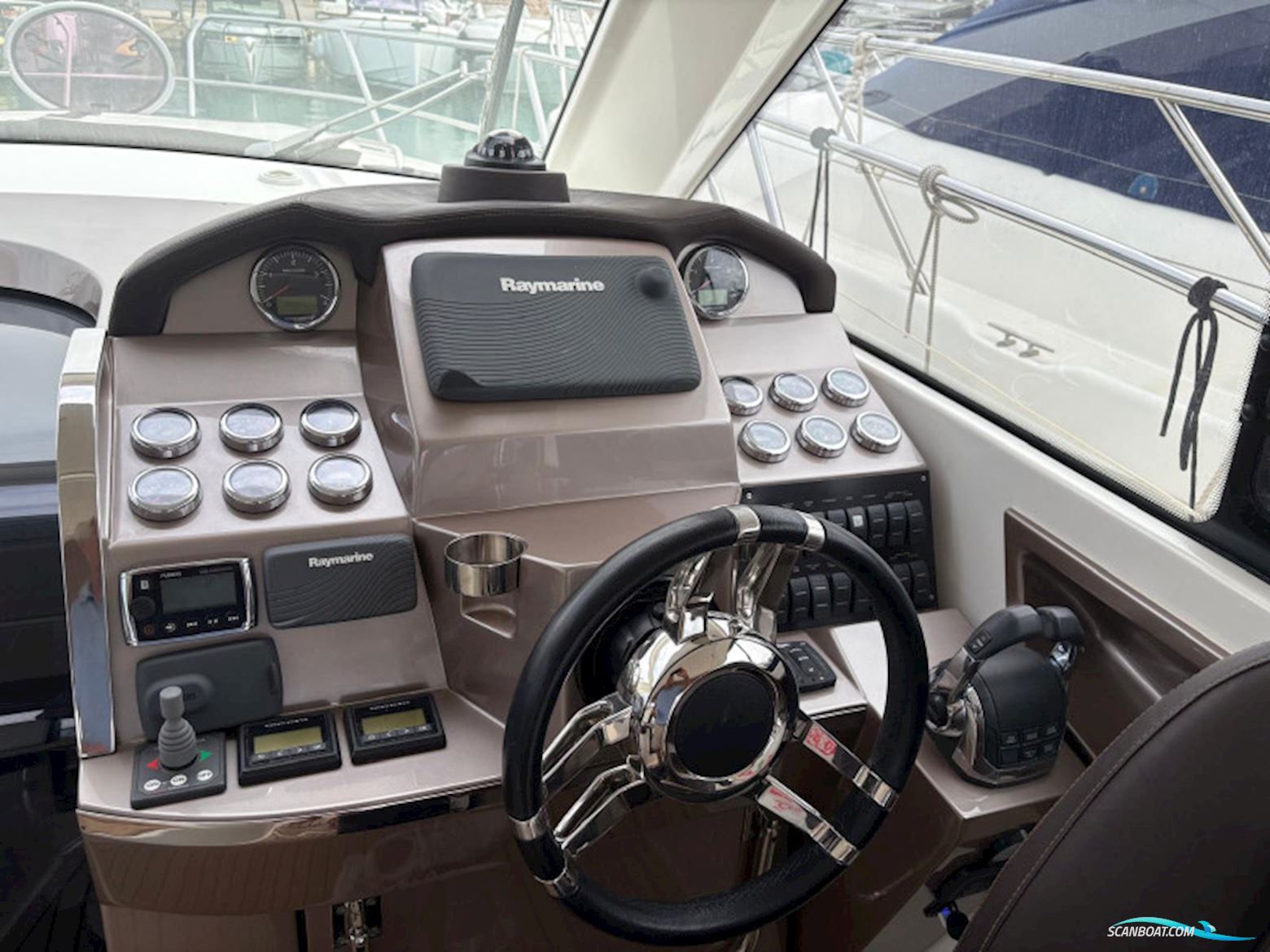 Galeon 325 Hts
