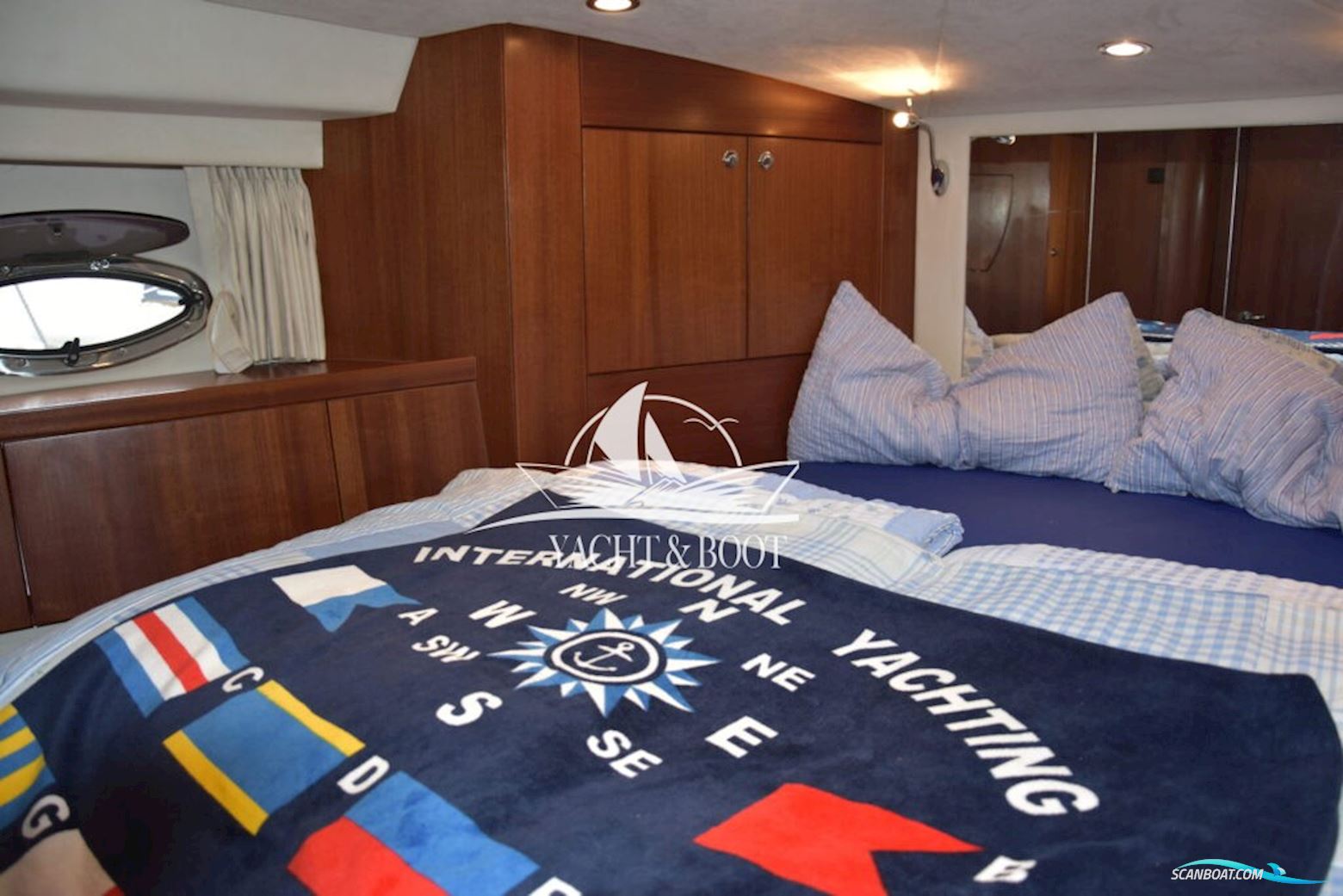 Galeon 330 Fly