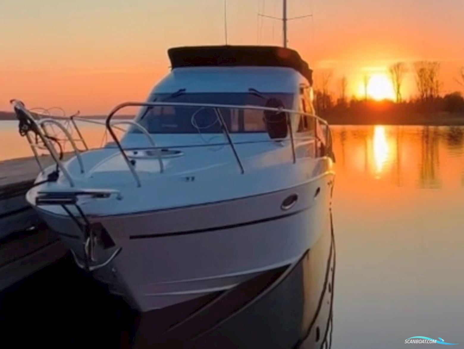 Galeon 330 Fly