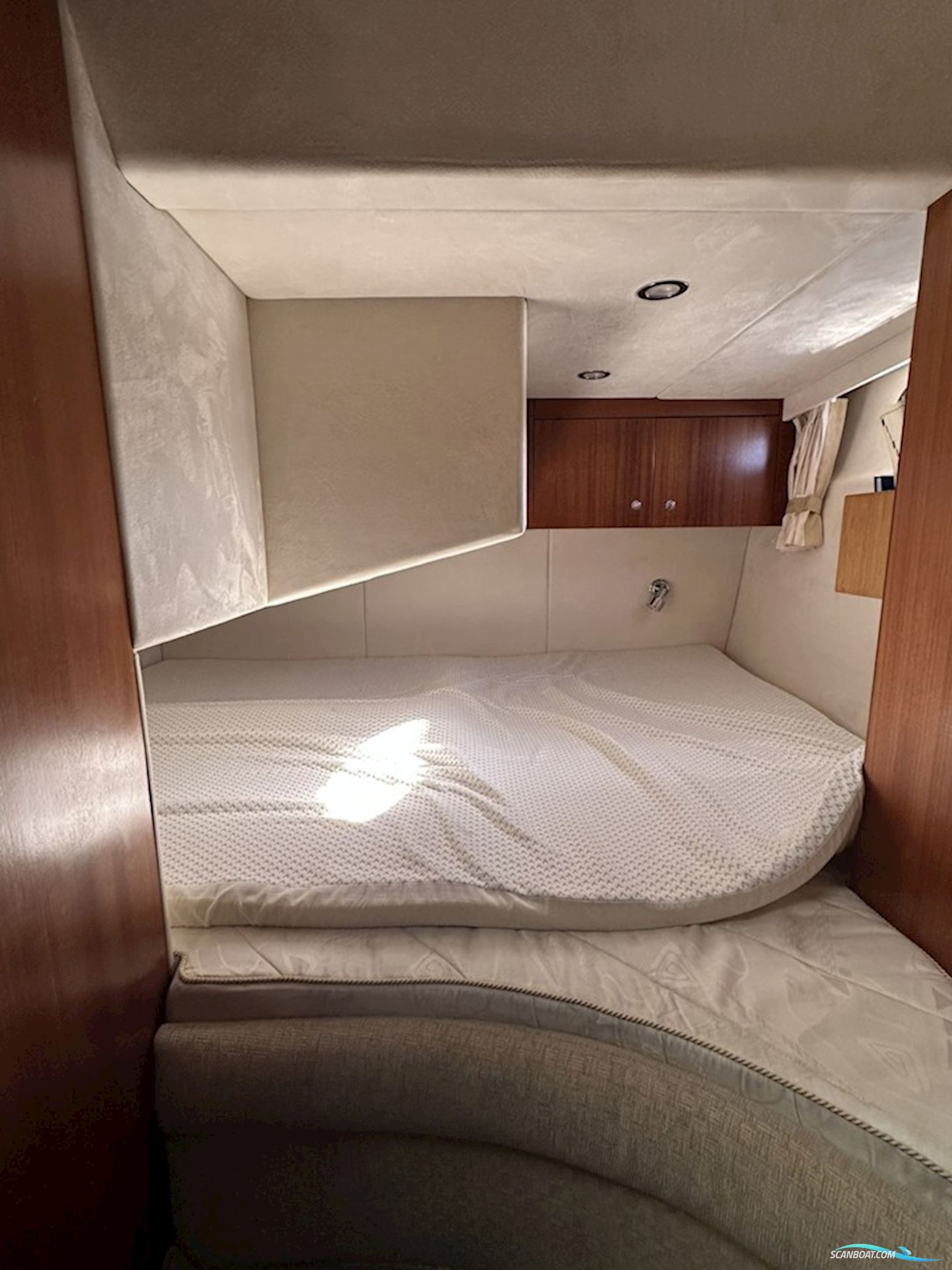 Galeon 330 Fly