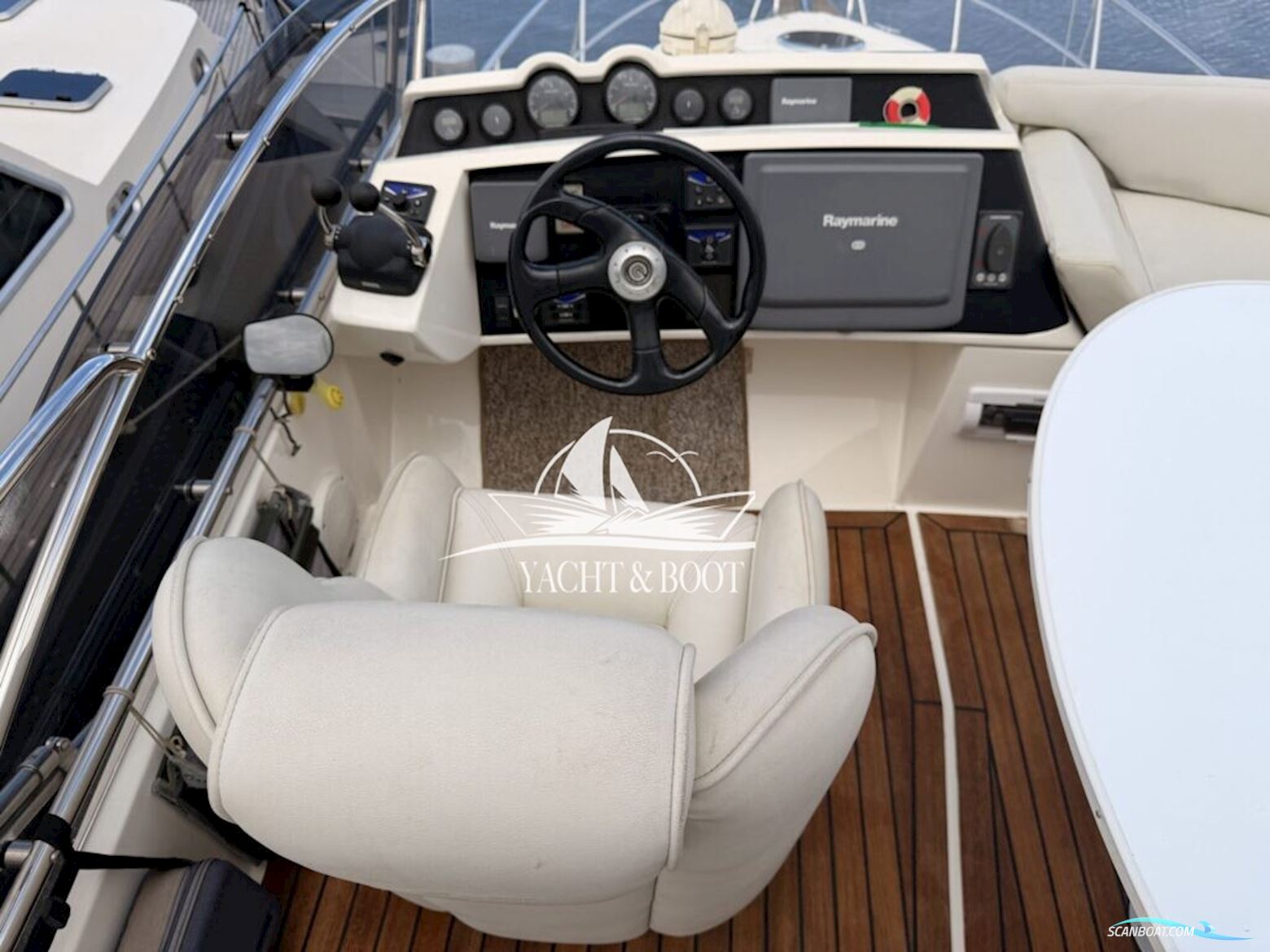Galeon 390 Fly