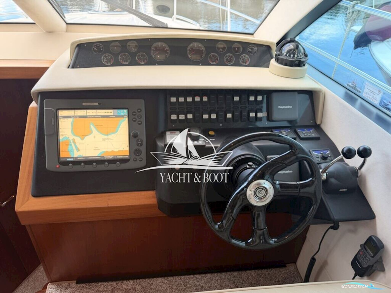 Galeon 390 Fly
