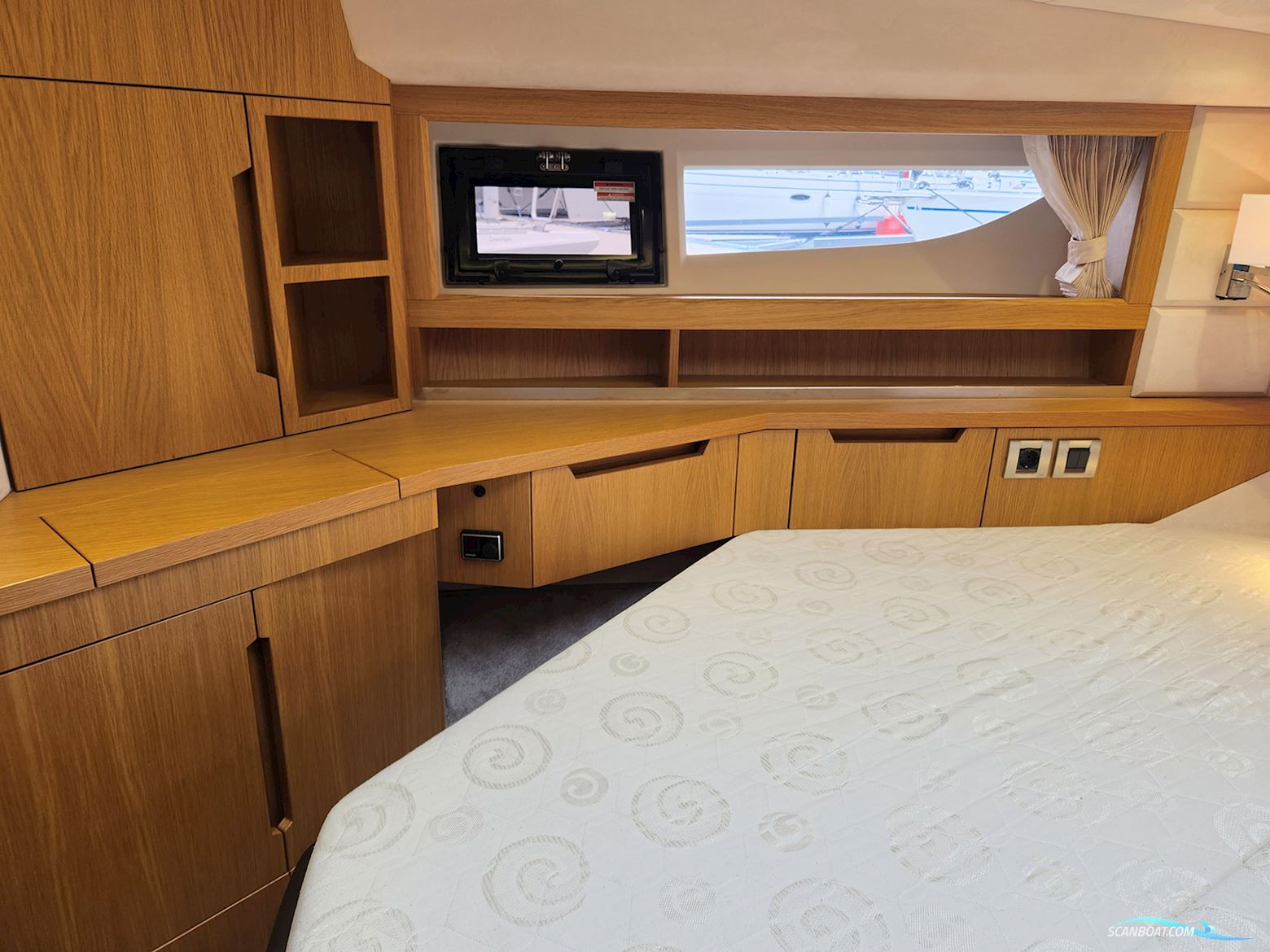 Galeon 430 HTC