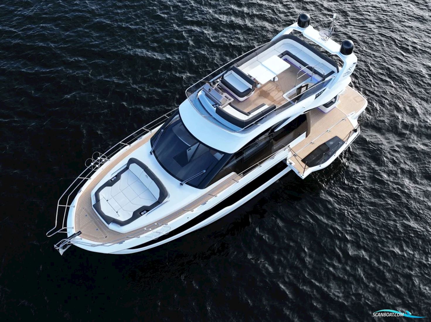 Galeon 440 Fly