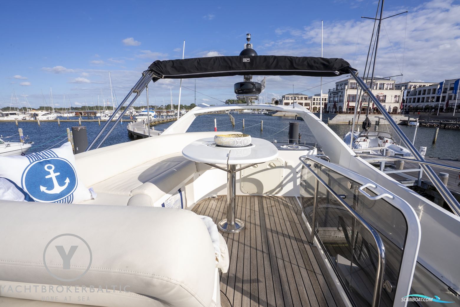 Galeon 440 fly