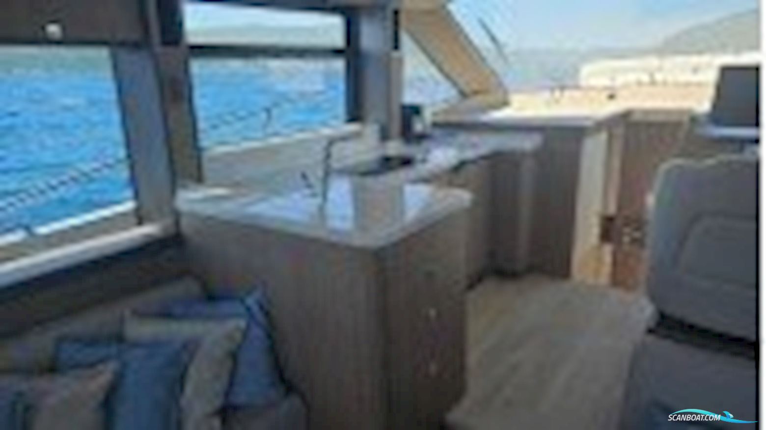 Galeon 440 Fly