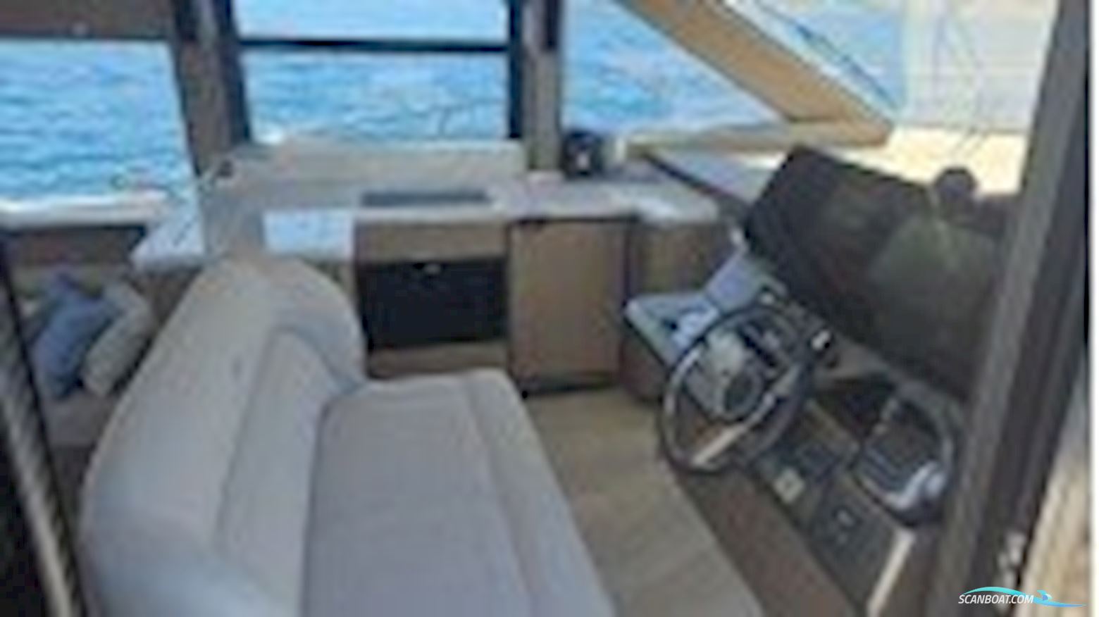 Galeon 440 Fly