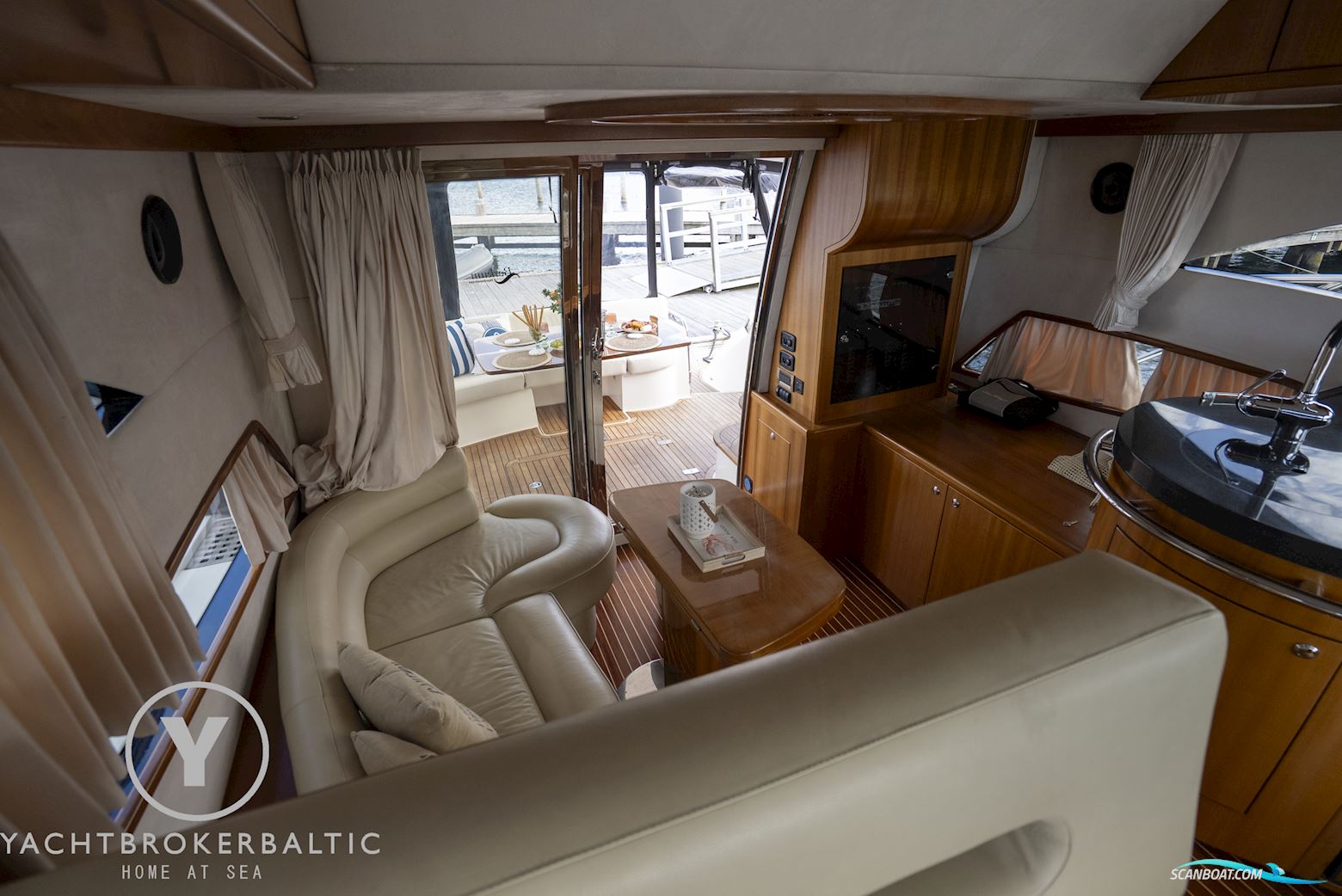 Galeon 440 Fly